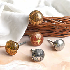 metal knobs