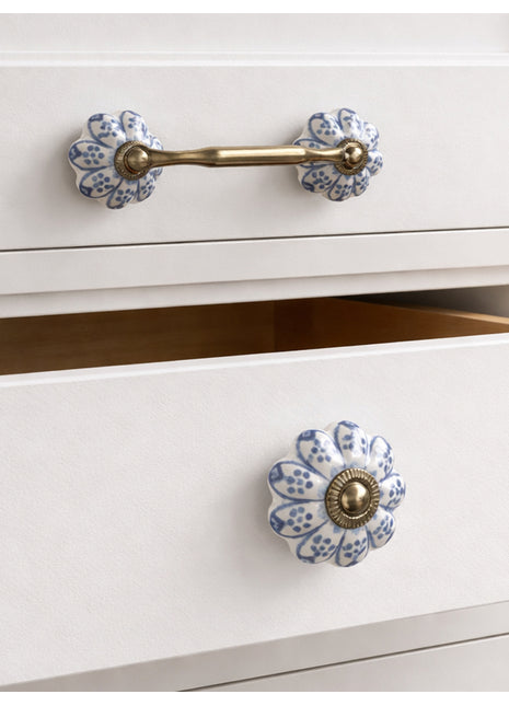 Blue Design On White Base Ceramic Knob & Pull Bundle