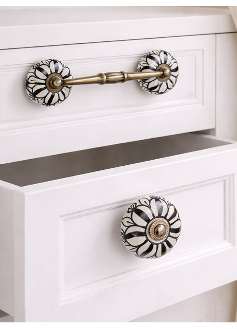 Black Design On White Ceramic Knob & Pull Bundle