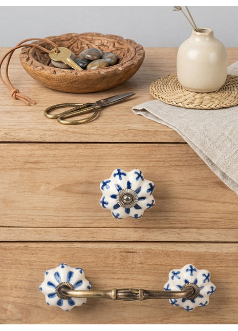 Blue Flower Design on White Base – Ceramic Knob & Pull Bundle