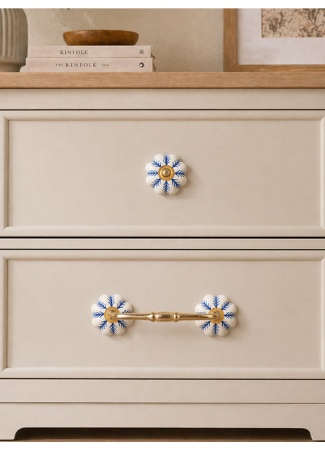 Blue design On White Base Ceramic Knob & Pull Bundle