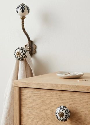 Black Design Ceramic Cabinet  Knob & Hanger Bundle – Decorative Closet Hardware