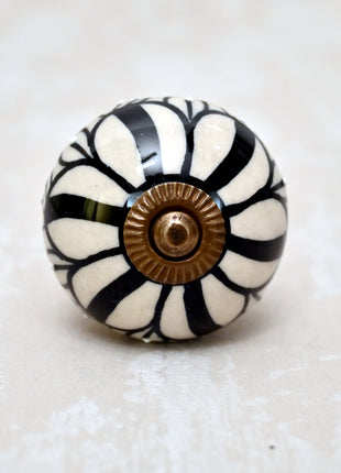 Black Design On White Ceramic Knob & Pull Bundle