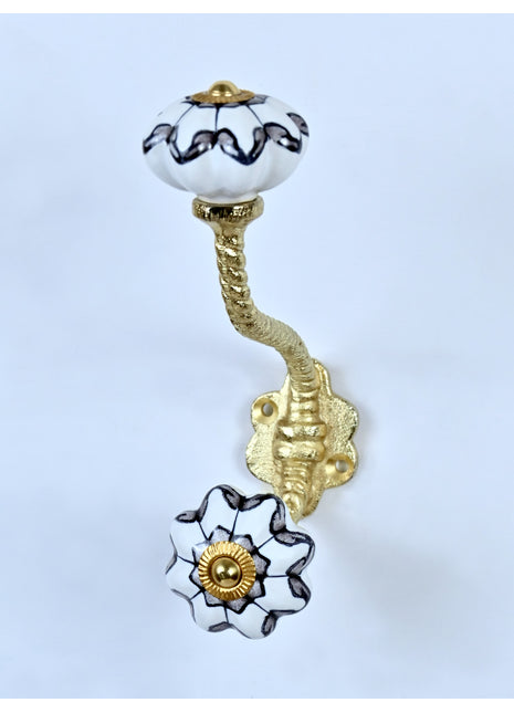 Beautiful Design On White Background Color Ceramic Knob With Metal Wall Hanger