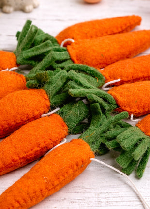Wool Felt Easter Carrot Garland – Handmade Spring Bunny Decor