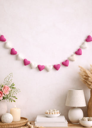 Wool Felt Heart Garland Valentine’s Day Home Decor 01