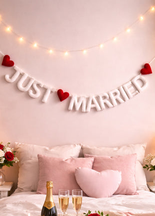 Just Married Wool Felt Garland with 8–10 cm White Letters