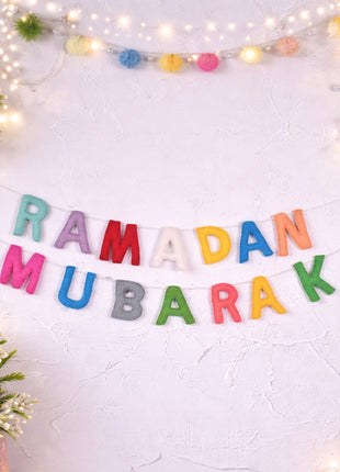 Ramadan Mubarak Wool Felt Garland with 8–10 cm Letters