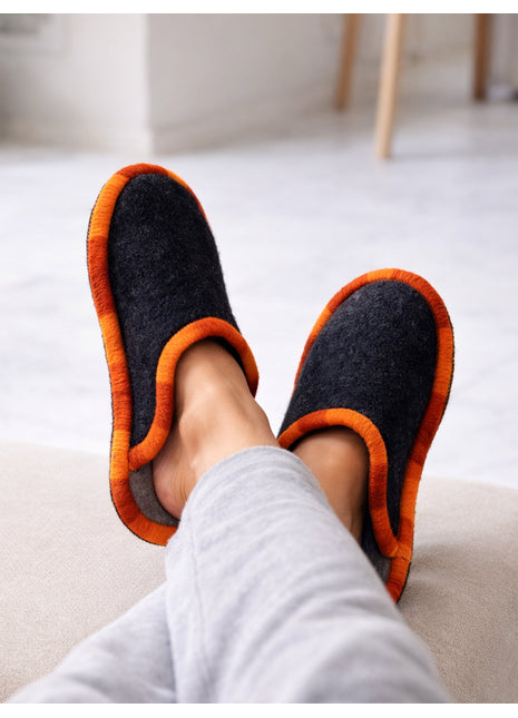 Handmade Natural Wool Felt Slippers – Black Soft Felt Sleepers | Lightweight & Breathable Footwear US7 Size