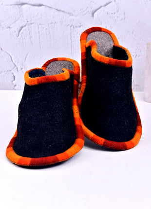 Handmade Natural Wool Felt Slippers – Black Soft Felt Sleepers | Lightweight & Breathable Footwear US7 Size