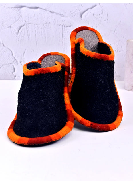 Handmade Natural Wool Felt Slippers – Black Soft Felt Sleepers | Lightweight & Breathable Footwear US7 Size