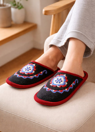 Designer Soft Felt Sleepers | Lightweight & Breathable Footwear US7 Size