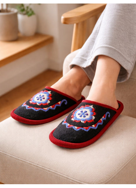 Designer Soft Felt Sleepers | Lightweight & Breathable Footwear US7 Size