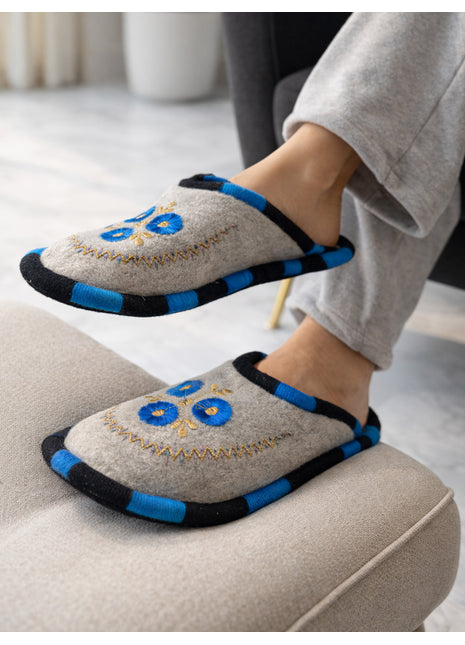 Gray Soft Felt Sleepers | Lightweight & Breathable Footwear US7 Size