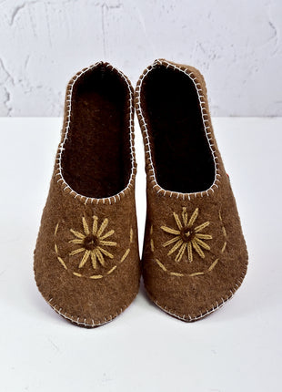 Handmade Natural Wool Felt Slippers – Brown Soft Colorful Felt Sleepers | Cozy Indoor House Shoes | Lightweight & Breathable Footwear (Buy 1 Get 1)