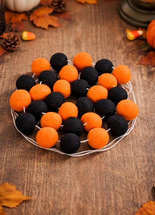 Festive Halloween Pom-Pom Felt Garland for Mantel Decor