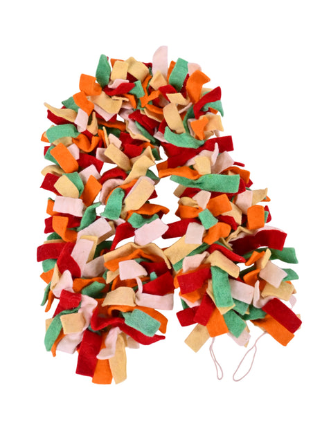 Autumn-Inspired Wool Felt Garland Enhancing Elegant Mantel Decor
