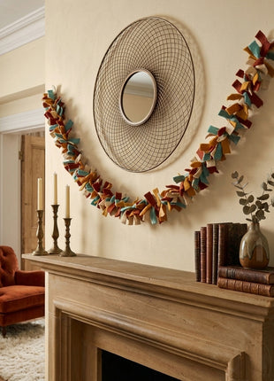 Autumn-Inspired Wool Felt Garland Enhancing Elegant Mantel Decor