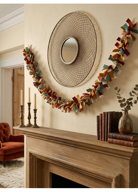 Autumn-Inspired Wool Felt Garland Enhancing Elegant Mantel Decor