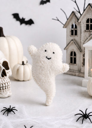 Handmade Wool Felt Ghost Halloween Decoration – Cute Pastel Ghost Plush