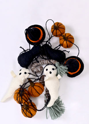 Handmade Wool Felt Halloween Spooky Garland - Festive Wall Decor (5 Feet)
