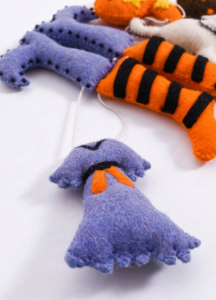 Handmade Wool Felt Halloween Character Garland - Whimsical Holiday Wall Decor (2 Feet)