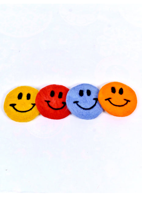 Handmade Wool Felt Smiley Face Coasters Set – Colorful Retro Happy Face Drink Coasters for Home & Office Decor (Set of 4)