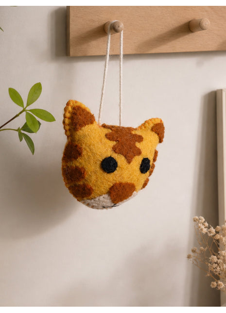 Handmade Wool Felt Cat Face Hanging Ornament – Cute Animal Wall Décor