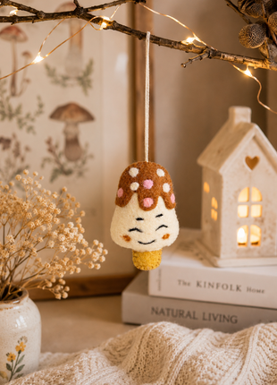 Handmade Wool Felt Smiling Mushroom Hanging Ornament – Cute Woodland Christmas Tree & Home Décor
