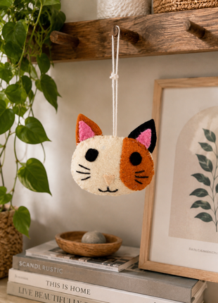 Handmade Wool Felt Cat Face Hanging Ornament – Cute Kitty Decoration for Home, Nursery & Pet Lovers