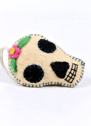 Handmade Wool Felt Sugar Skull Hanging Ornament – Halloween Skull Decor for Spooky Home & Party Decorations