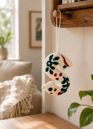 Handmade Wool Felt Letter S Hanging Ornament – Personalized Alphabet Wall Decor for Nursery & Home