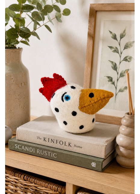 Handmade Wool Felt Chicken Ornament – Cute Farmhouse Chicken Decoration for Home & Nursery Décor