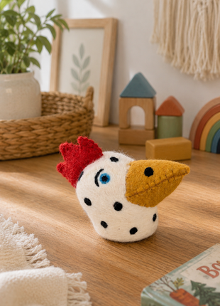 Handmade Wool Felt Chicken Ornament – Cute Farmhouse Chicken Decoration for Home & Nursery Décor