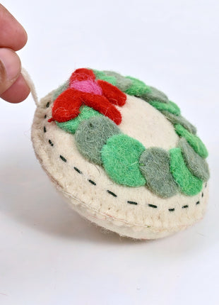 Handmade Wool Felt Christmas Wreath Ornament – Festive Holiday Hanging Decoration for Christmas Tree & Home Décor
