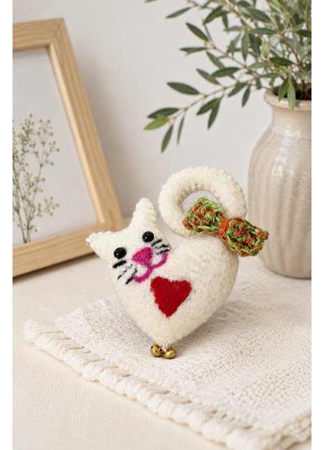 Handmade Wool Felt White Cat Ornament – Cute Felt Kitty Decoration for Home & Kids Room Décor