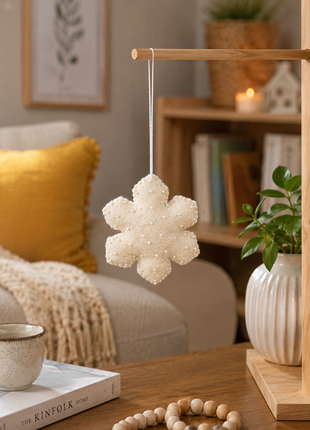 Handmade Snowflake Wool Felt Hanging Ornament – Elegant Christmas Snowflake Decoration for Tree & Winter Home Décor