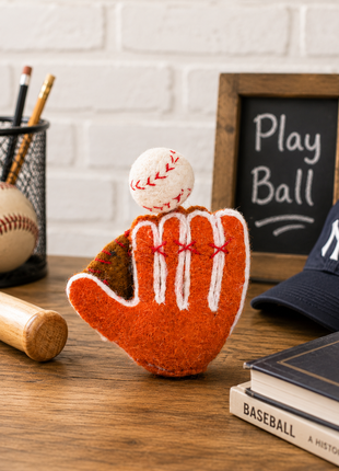 Handmade Baseball Glove Wool Felt Ornament – Sports-Themed Felt Hanging Decoration for Kids Room & Baseball Lovers
