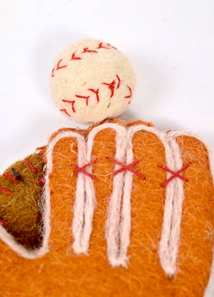 Handmade Baseball Glove Wool Felt Ornament – Sports-Themed Felt Hanging Decoration for Kids Room & Baseball Lovers