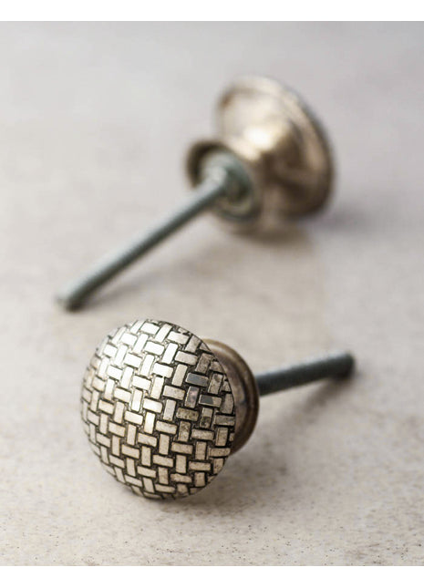 Silver Colored Metal knob Small without dotted