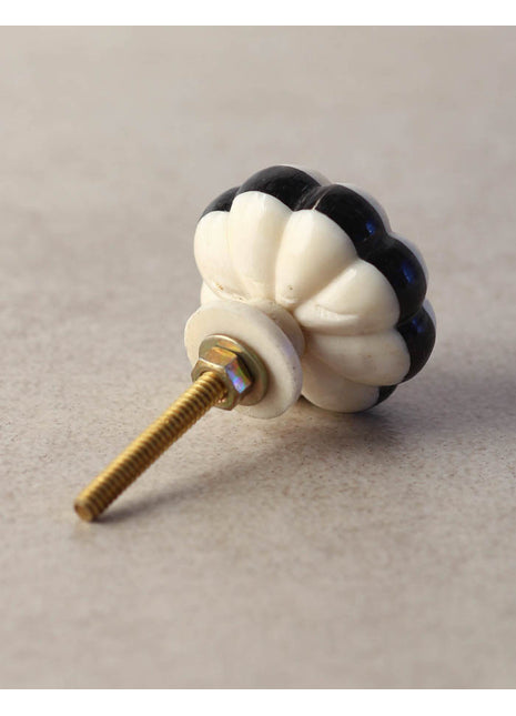 Stylish Cream Floral Resin Bone Kitchen Cabinet Knob With Black Border