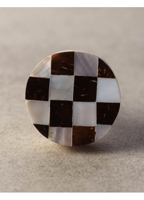 Square Checkered White And Brown Resin Bone Round Bathroom Knob