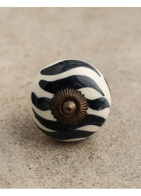 Stylish Black And White Round Dresser Cabinet Knob