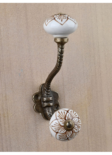 Well Designed White Brown Print Knob With Metal Wall Hanger