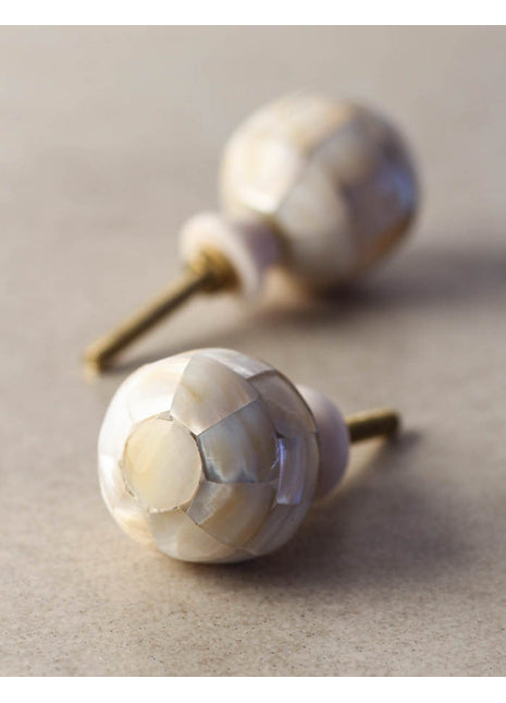 Cream Designer Flower Resin Bone Dresser Cabinet Knob