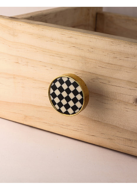 Well Designed Black And White Checkered Wooden Door Knob