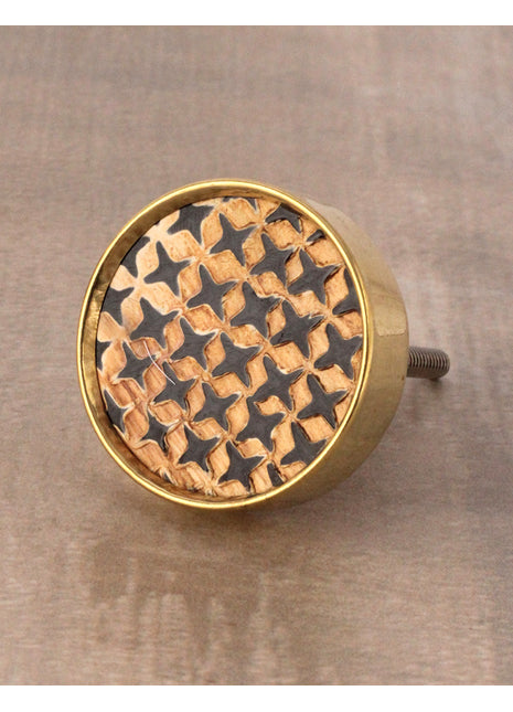 Well Designed Black And Golden Print On Wooden Door Knob