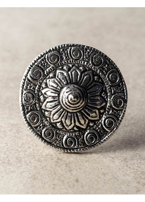 Ornamental Round Shape Bathroom Cabinet Metal Knob