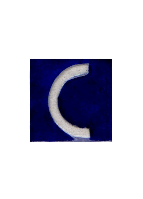 White C alphabet blue tile (2x2)